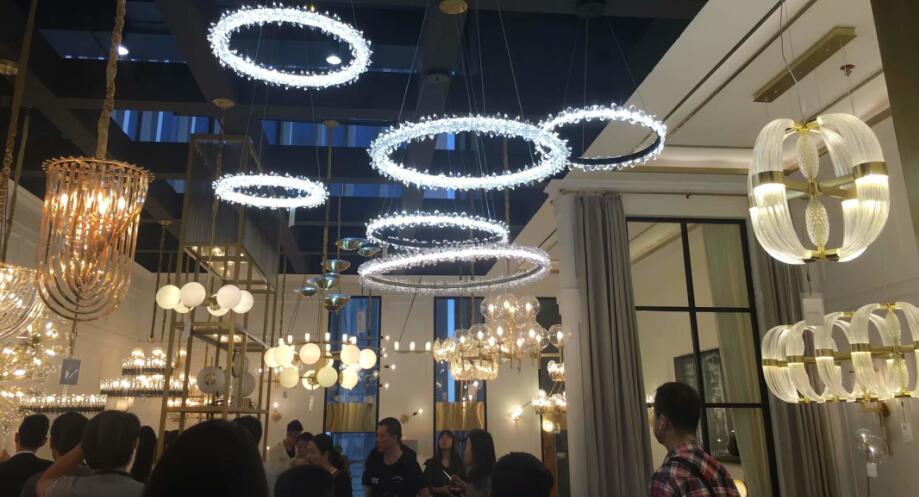 source lights from Canton fair